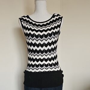 WHBM Black and White Chevron Sleeveless Top
